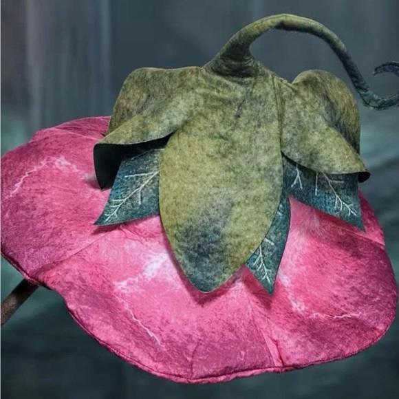 Fairy Flower Hat - Picture 2 of 9